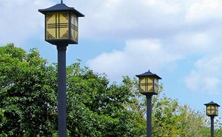 太阳能贺兰庭院灯怎么选亮度与续航更耐用 太阳能贺兰庭院灯怎么选亮度与续航更耐用